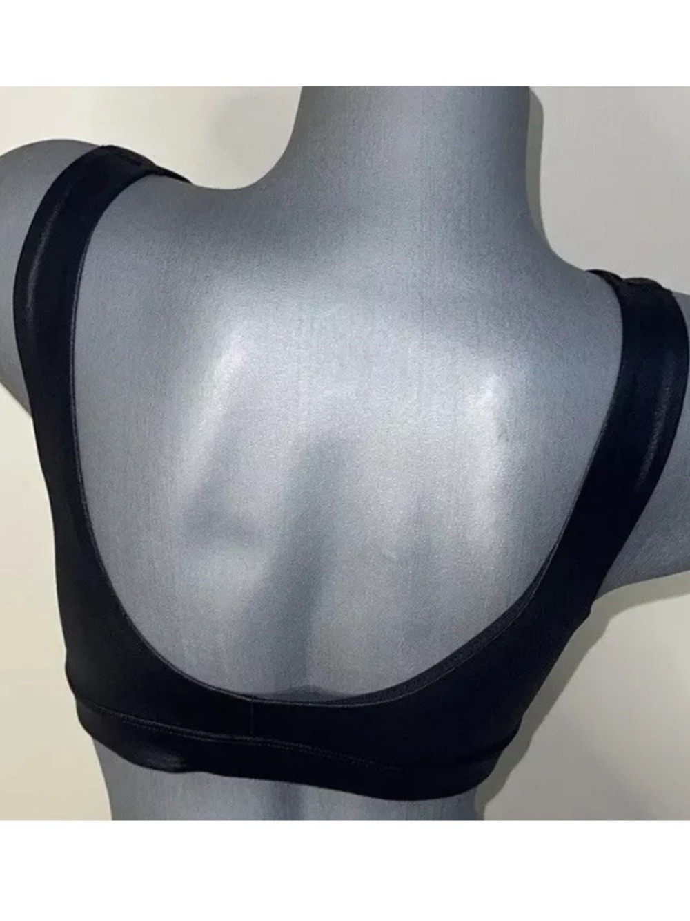 Victoria's Secret Black Cutout Sports Bra - Picture 2 of 7